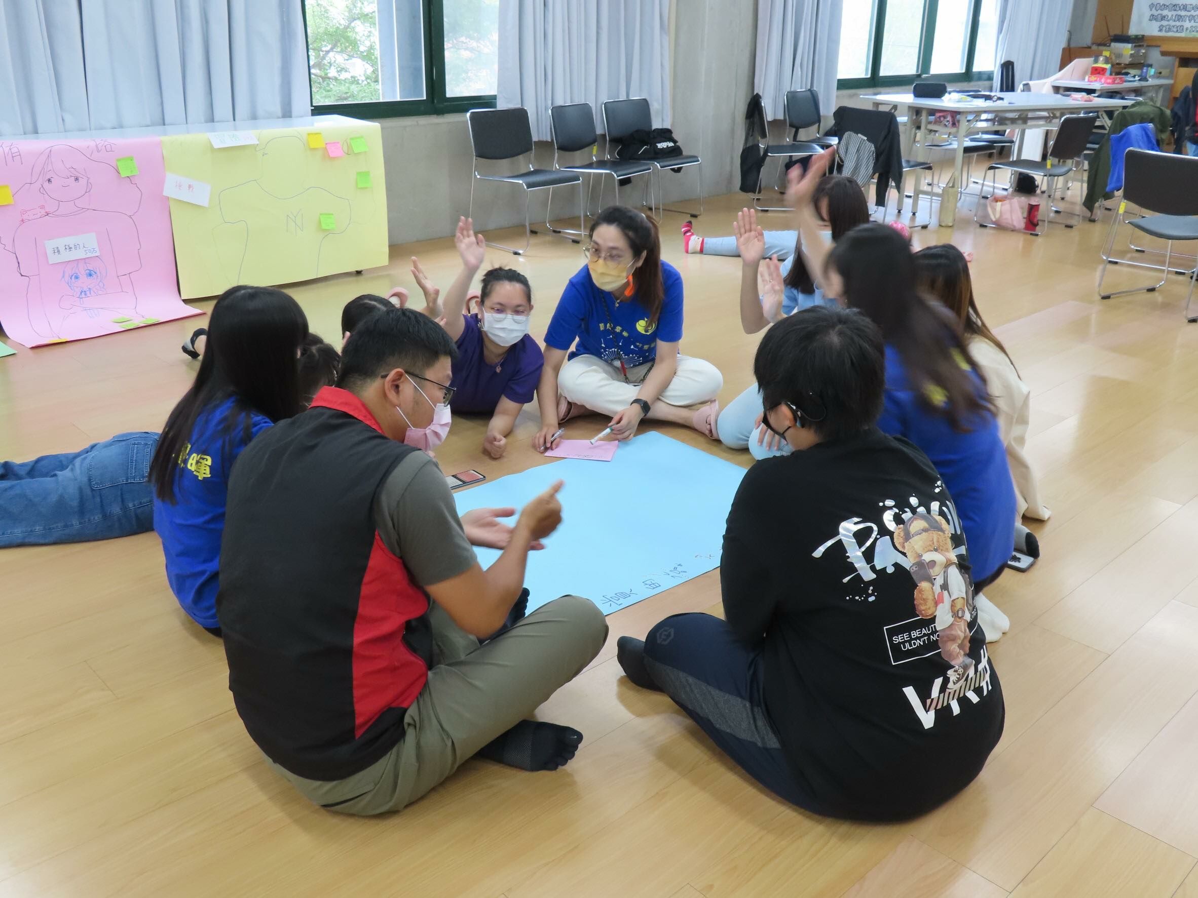 蘋果慈善基金會支持新竹市聲暉協會陪伴聽損學子探索自我及培力課程。新竹市聲暉協會提供