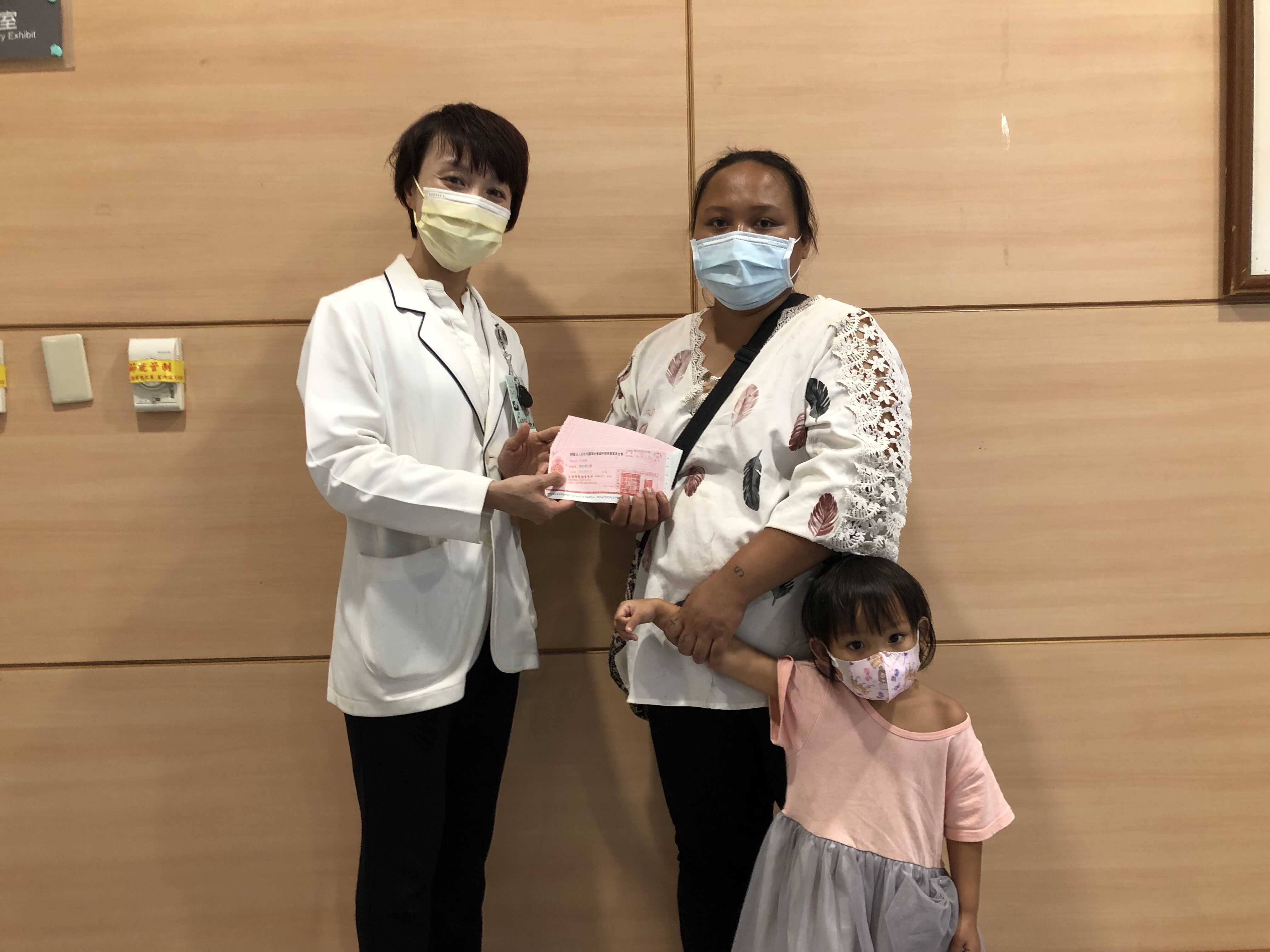 【暖流結案A5519】夫癌病重　婦偕幼女謝90萬善款助撐6口家